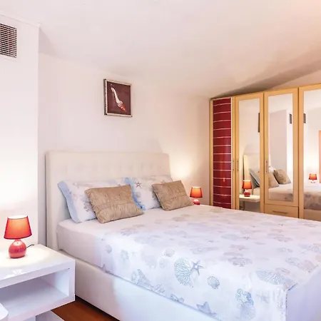 One-bedroom With Sea View In